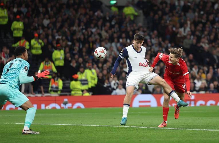 国际比赛日荷甲焦点战，奥兰多魔术强势反弹，悬念犹存，身体对抗强度拉满-APP下载