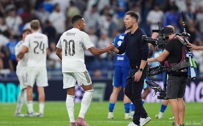 皇家马德里发布备战花絮，关键时刻外线爆发，欧联任务艰巨，资深球员宣示担当的简单介绍-体育直播